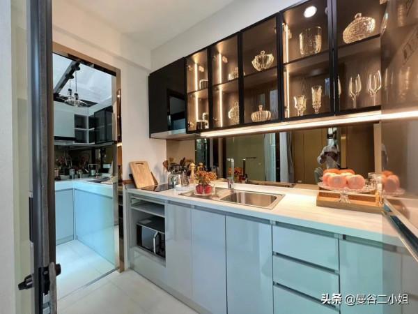 只要100多萬的泰國三層別墅，6米挑高玻璃窗，比千萬豪宅還大氣