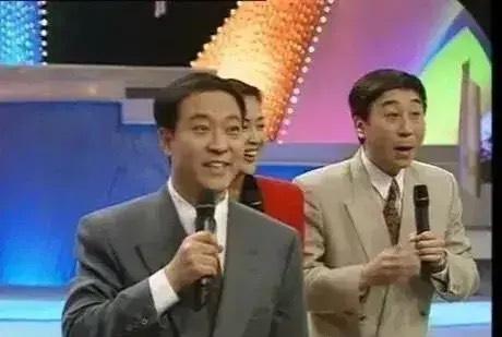 21年前，那個寧願去當名譽縣長也不和馮鞏合作的牛群，如今怎樣了