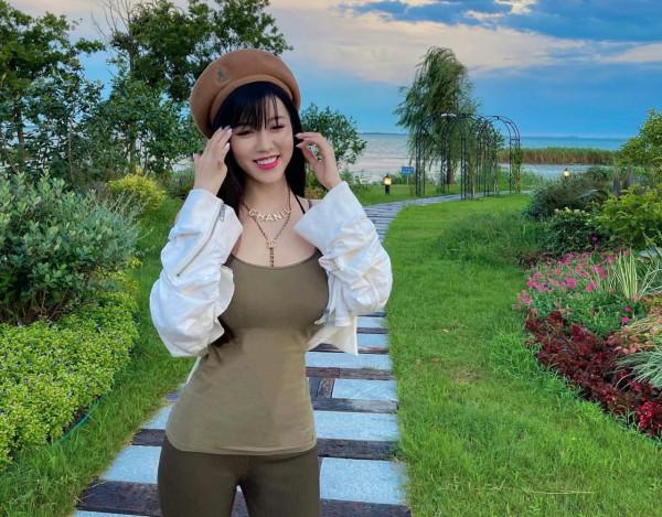 新加坡籍雙胞胎組合BY2,曾經的清純姐妹花,現在的網紅整容臉 新加坡籍雙胞胎組合BY2,曾經的清純姐妹花,現在的網紅整容臉