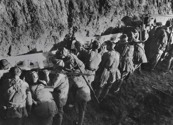 劉鄧大軍過淮河,老天來幫忙,國民黨軍追兵驚呼:天意啊!天意 劉鄧大軍過淮河,老天來幫忙,國民黨軍追兵驚呼:天意啊!天意