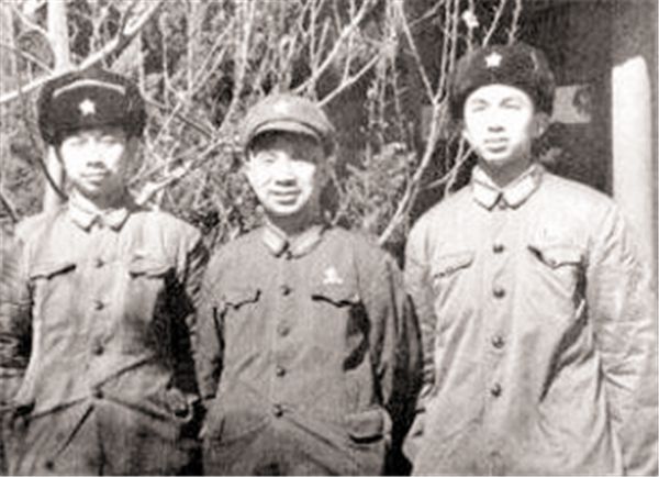 新四軍團長率整團人投降日軍，潛伏特工請示鋤奸，粟裕回：自己人