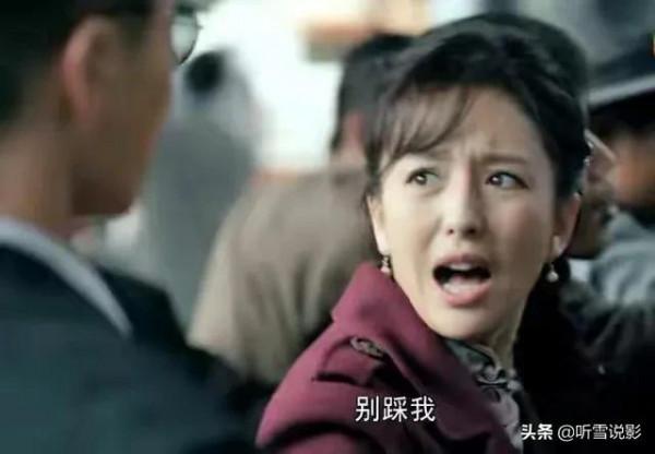 《霞光》披著諜戰片的衣，演著鬧劇中的戲，希望你給的驚喜在後面