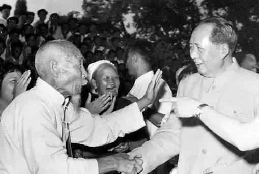 毛主席「滿江紅·和郭沫若同志」詩詞書法欣賞