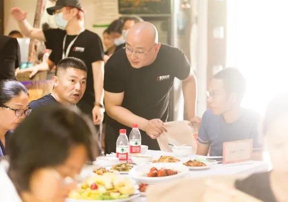 浙江地區百萬家園區企業的包餐市場，能不能成就一批餐飲創業者？