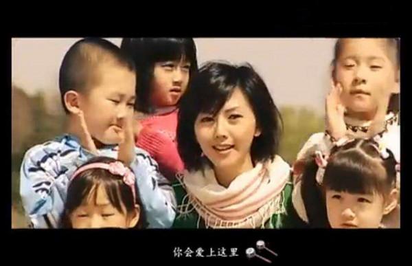 謝霆鋒在《一起向未來》第三個演唱，已經是&OpenCurlyDoubleQuote;港臺第一藝人&rdquo;了？