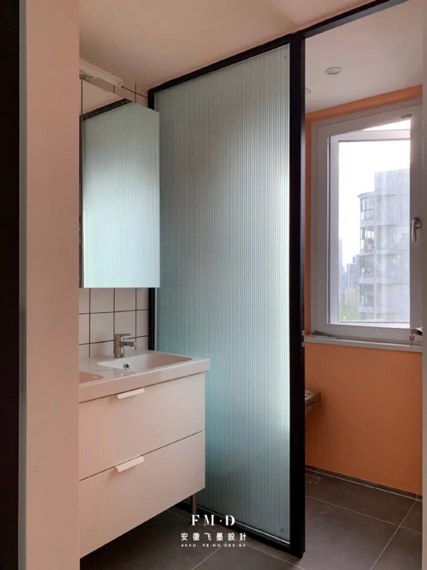 還是中國主婦聰明,無陽臺照樣解決晾曬問題,一個個全部拿去學習 還是中國主婦聰明,無陽臺照樣解決晾曬問題,一個個全部拿去學習