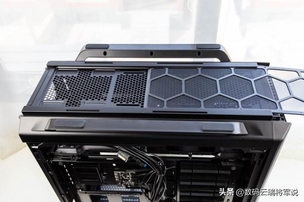 全模組化設計的靜音側透機箱——SILENT BASE 802 機箱黑色版輕體驗 全模組化設計的靜音側透機箱——SILENT BASE 802 機箱黑色版輕體驗