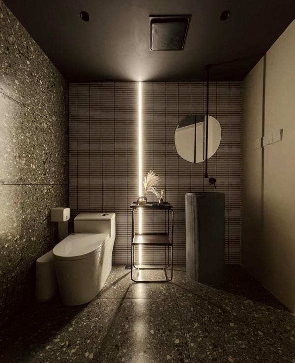 49平米的公寓改變成工作區，滿足功能需求，並引入光影效果