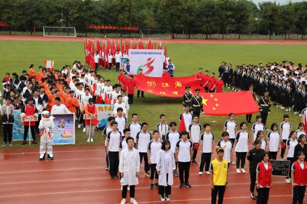家有高三孩子，父母要過關鍵一關，別讓親子關係成為路人甚至敵人