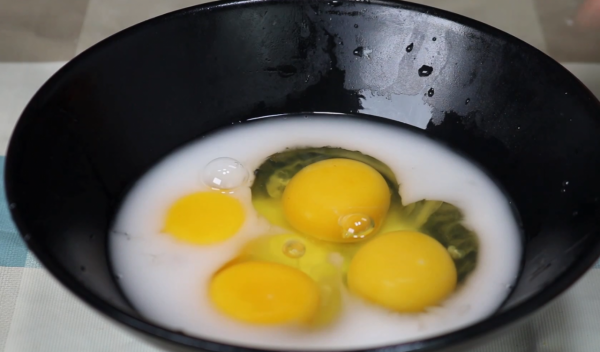 土豆加雞蛋，我家來客人必做的壓軸菜，好吃解饞，客人都說不夠吃