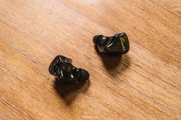 七彩虹小尾巴 CDA-M1 + 五重奏評測:超進取的新丁,牽手新生代旗艦 七彩虹小尾巴 CDA-M1 + 五重奏評測:超進取的新丁,牽手新生代旗艦