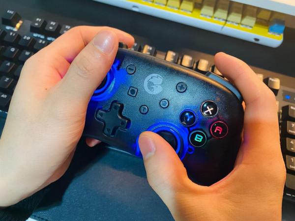 小而美新傳承,蓋世小雞T4 Mini體驗,操作靈敏+炫酷燈效 小而美新傳承,蓋世小雞T4 Mini體驗,操作靈敏+炫酷燈效