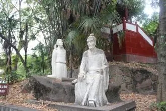 遊記古雒城二：房琯於此會杜甫；欞星門內隱孔廟；聖諭碑令人反思