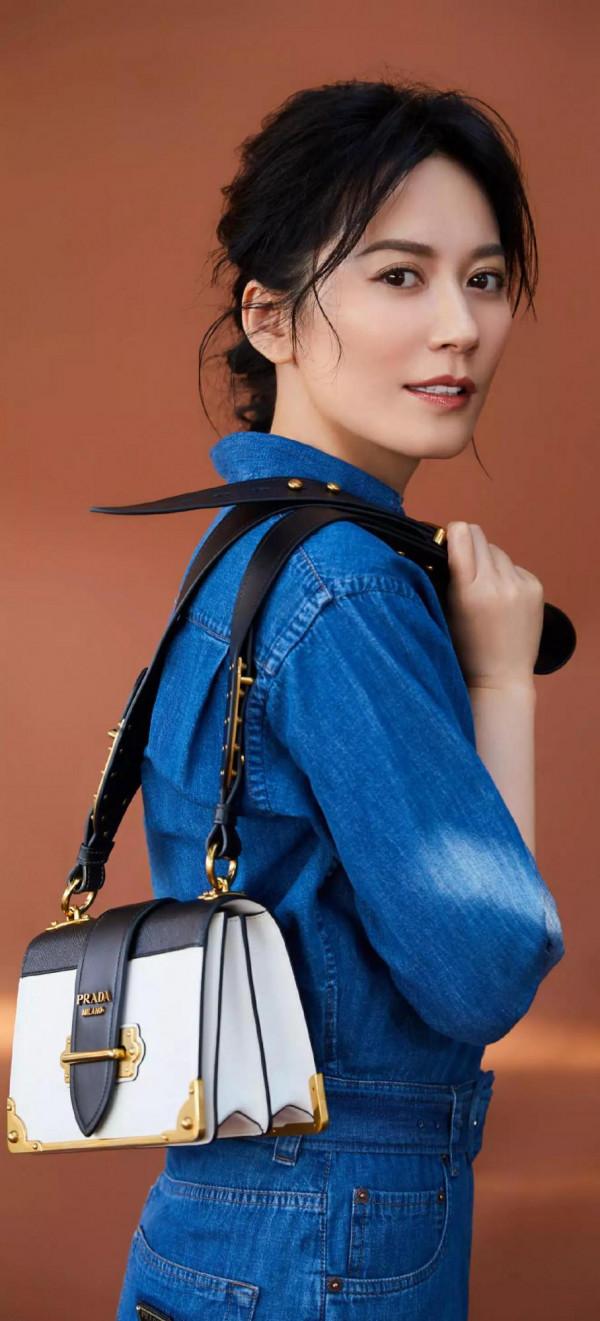 不老女神俞飛鴻絕美高畫質桌布:有一種美叫俞飛鴻 成熟優雅 魅力無限 不老女神俞飛鴻絕美高畫質桌布:有一種美叫俞飛鴻 成熟優雅 魅力無限