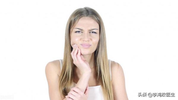 女子牙齦出血，以為肝硬化，直到月經量增多小腿瘀斑病因才明瞭