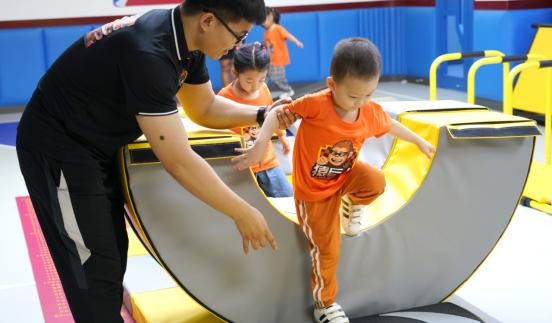 猿巨人課程體系全面升級 全素質全生長體系搭建完畢