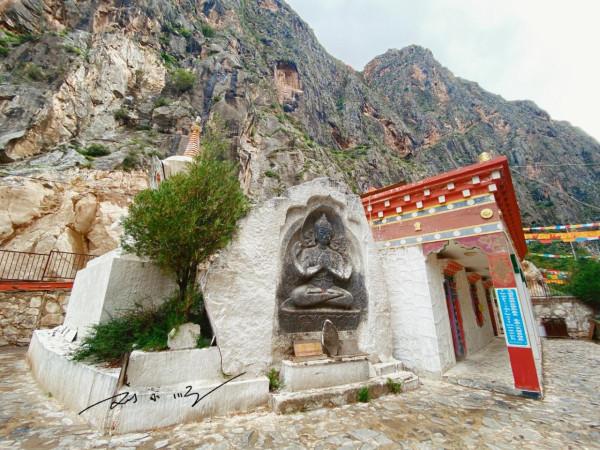 西藏昌都也有一座“文成公主廟”,藏在峽谷裡,知道的遊客還不多 西藏昌都也有一座“文成公主廟”,藏在峽谷裡,知道的遊客還不多