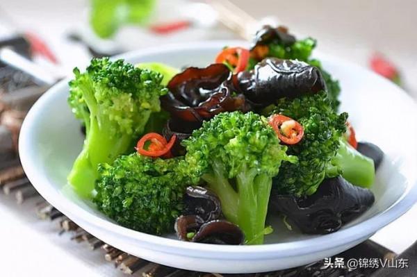 週末聚會，我下廚做了12道快手菜，簡單美味，一桌菜30分鐘搞定