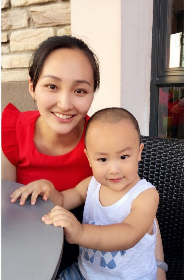 於震妻子辛月：嫁二婚丈夫亦美滿，我是三個孩子的幸福媽媽