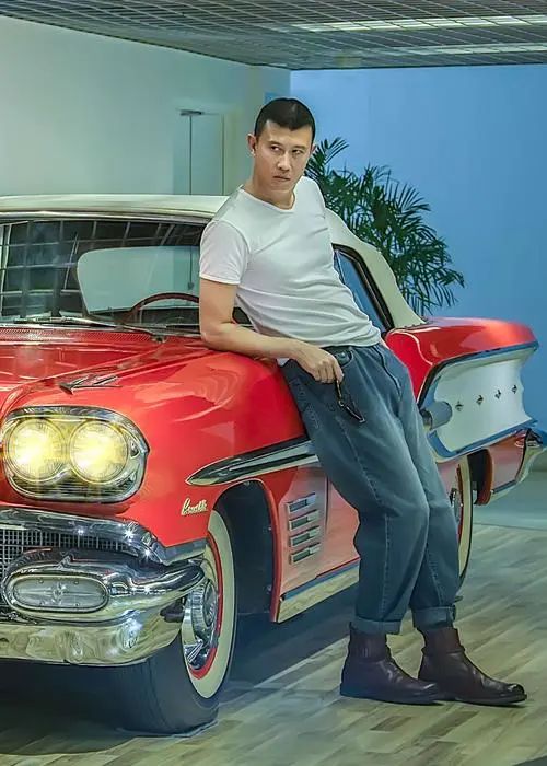 八大男神之—顏值與才華並存的國際超模