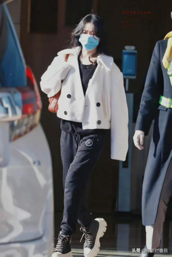 春晚第三次聯排：趙麗穎美目顧盼，毛曉彤虎紋吸睛，宋茜皮衣颯氣