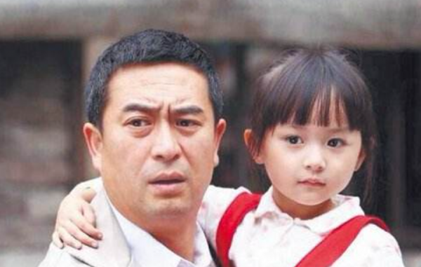 被禁止整容的5位童星，小時候精緻惹眼，步入青春期後各有千秋