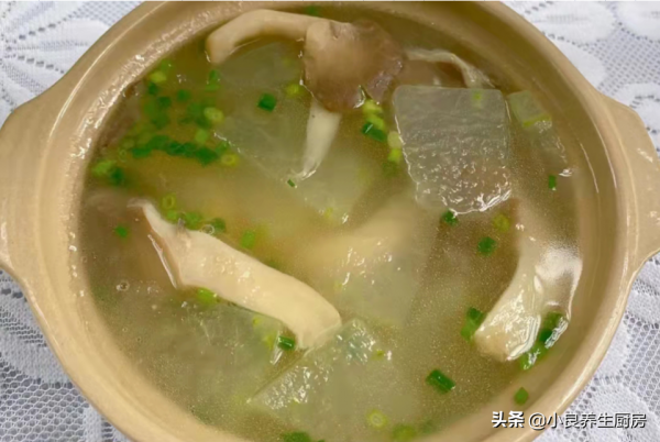 冬季，少吃肉多喝這湯，8分鐘上桌，低脂低卡，好喝不長胖