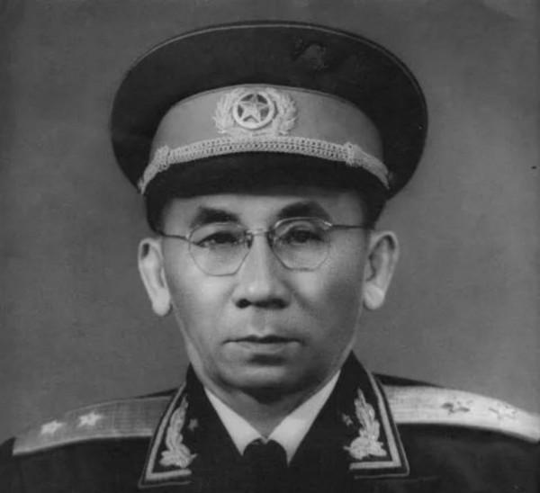 堅持23年鬥爭的瓊崖縱隊，55年授銜時為何只有一箇中將？兩個原因