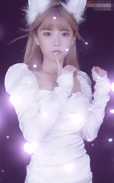 中秋將至！LPL美女主持、解說曬照！誰是你心目中的女神？