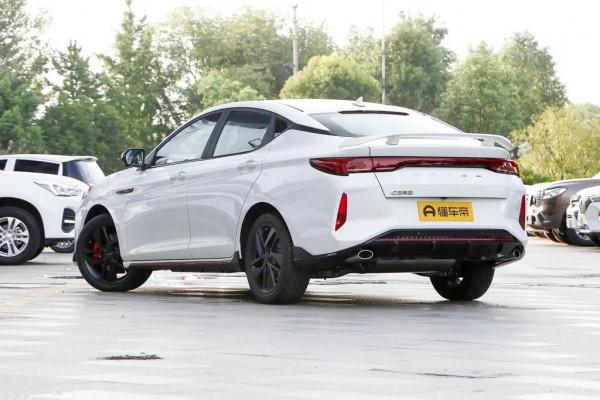 年輕人的轎跑，思皓曜動力不輸思域，而且配置更高