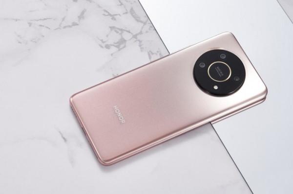 手感黨們,各種不同材質的後殼你們更愛哪個? 手感黨們,各種不同材質的後殼你們更愛哪個?