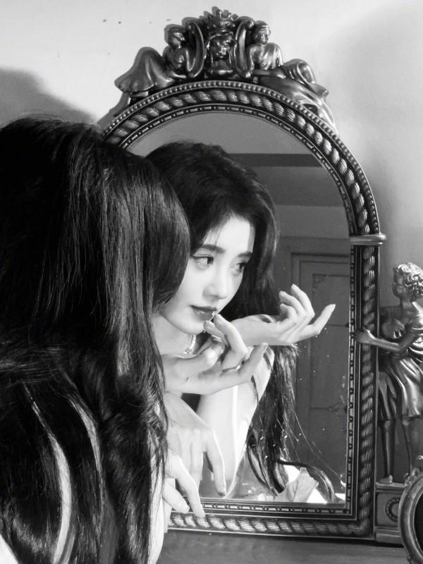 鞠婧禕秀臘八自拍，生圖太能打了