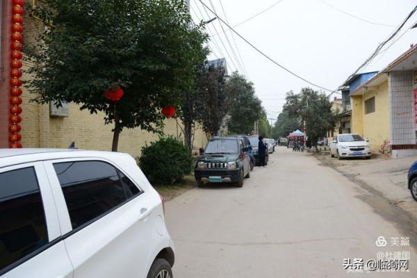 山西臨猗：叔侄倆舉辦的書法藝術個人家庭展在農家小院隆重開幕