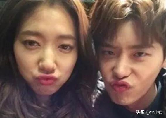 31歲韓星樸信惠未婚先孕卻收穫好評，讓多少中國女星紅了臉？