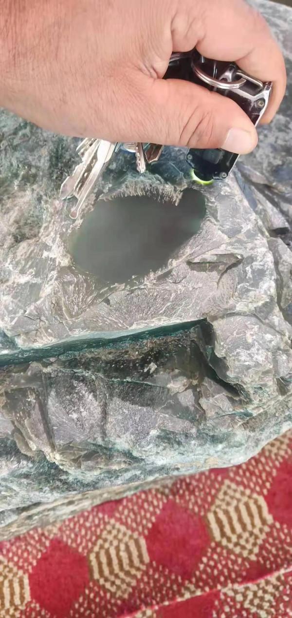 黑青,和田玉中一個特色料 黑青,和田玉中一個特色料