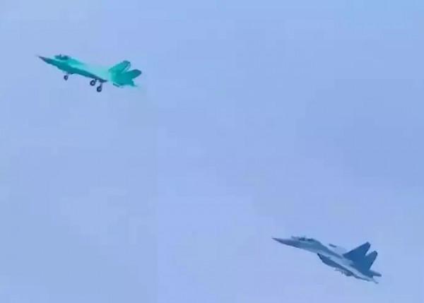 殲35能否在遼寧艦上先行試飛、訓練乃至形成戰鬥力？