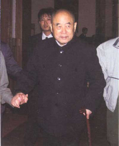 他曾是中央副主席,96歲病逝,同鄉人哽咽:新縣五萬烈士等你回家 他曾是中央副主席,96歲病逝,同鄉人哽咽:新縣五萬烈士等你回家