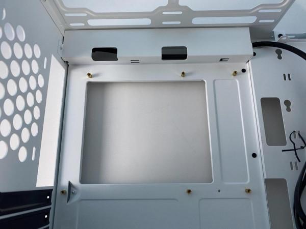 打造清爽桌面，嘗試組裝全白色幻彩小機箱，既簡單也不簡單