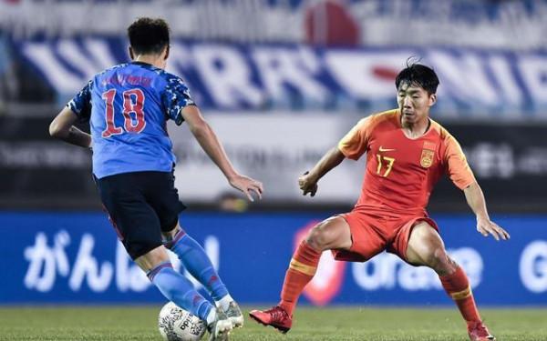 下午16點！李鐵做出爭議決定：國足集訓遭質疑，球迷吐槽聲一片