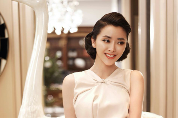 黃小蕾：被大張偉拒絕後，因一頓飯嫁富豪，閃婚生女被迪士尼拉黑