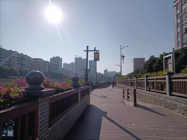 走路走人生：那個賣蔗人告訴我，用水清洗過的甘蔗吃了會牙疼