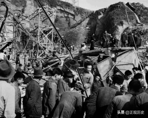 1949年新中國成立舉國歡欣，劉伯承沉默不語，憂心忡忡地望著西南