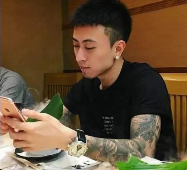 秦奮滬上皇身份之謎 秦奮滬上皇身份之謎