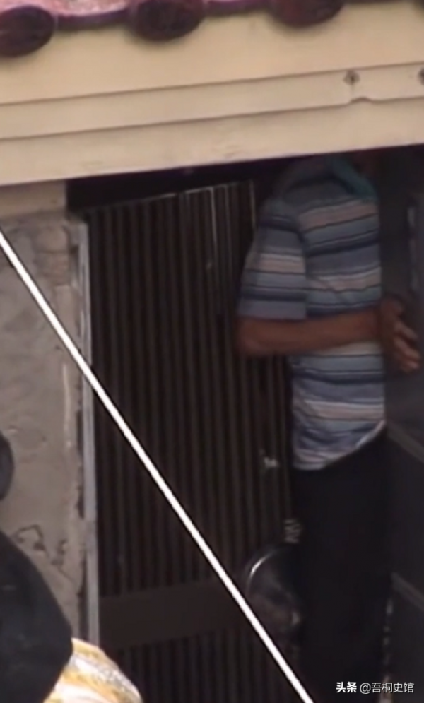 韓國40歲的奇葩兒子，一生啃老迫使75歲父親撿垃圾，一年撿150噸