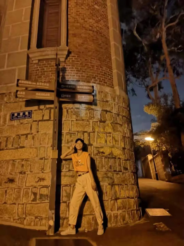 “馬甲線”女兵火了！現在女兵真元氣