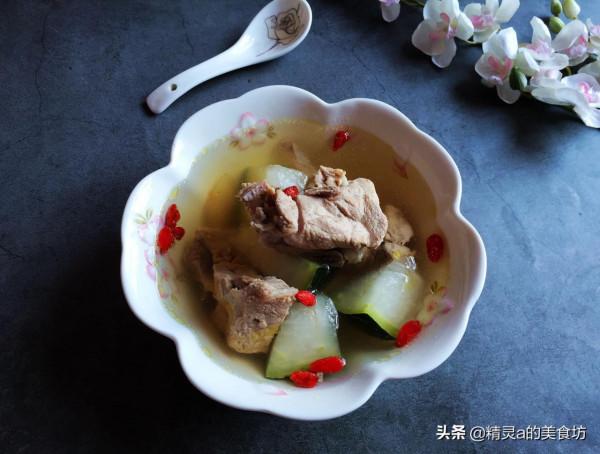 天冷多給家人做這湯喝,有肉有菜,熱乎乎地燉上一鍋,鮮香還暖胃 天冷多給家人做這湯喝,有肉有菜,熱乎乎地燉上一鍋,鮮香還暖胃