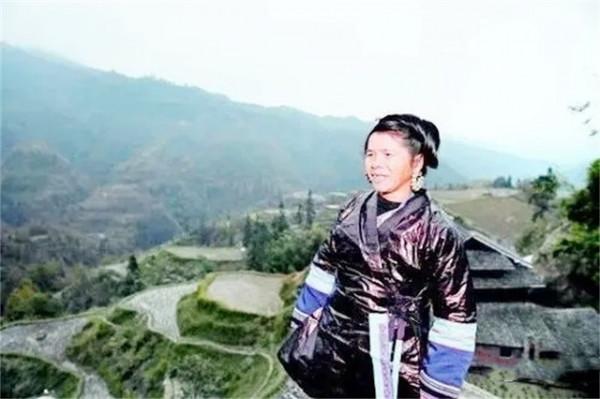 33年前，那個被印在第四版新鈔上的侗族女孩，現在是當地的貧困戶