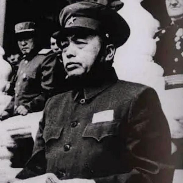 1947年馬家軍一團長被俘，彭老總不但放他，還送他一匹馬回家