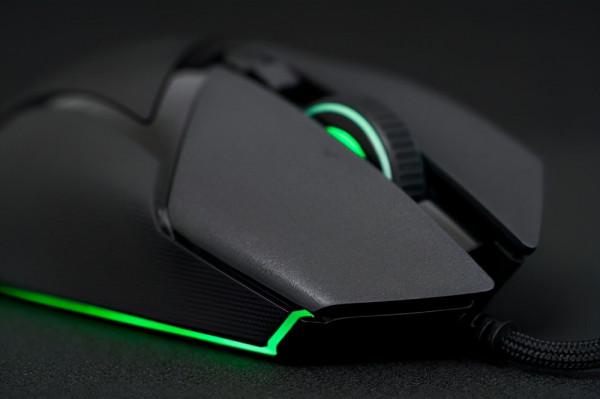 雷蛇巴塞利斯蛇V3遊戲滑鼠體驗：產品小改動，感受大不同