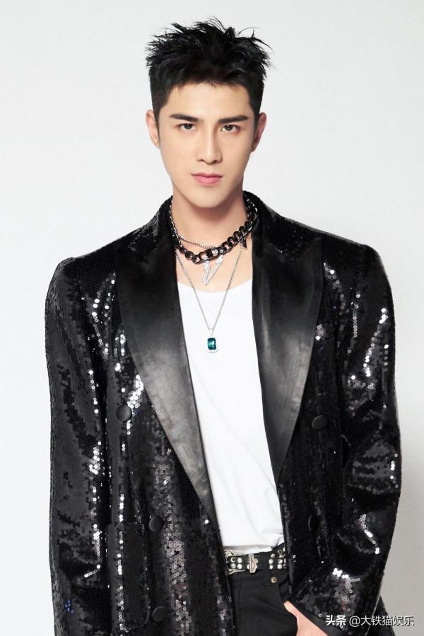 這4位男星，有人認為帥有人認為怪，只因他們笑起來有張&OpenCurlyDoubleQuote;歪嘴&rdquo;